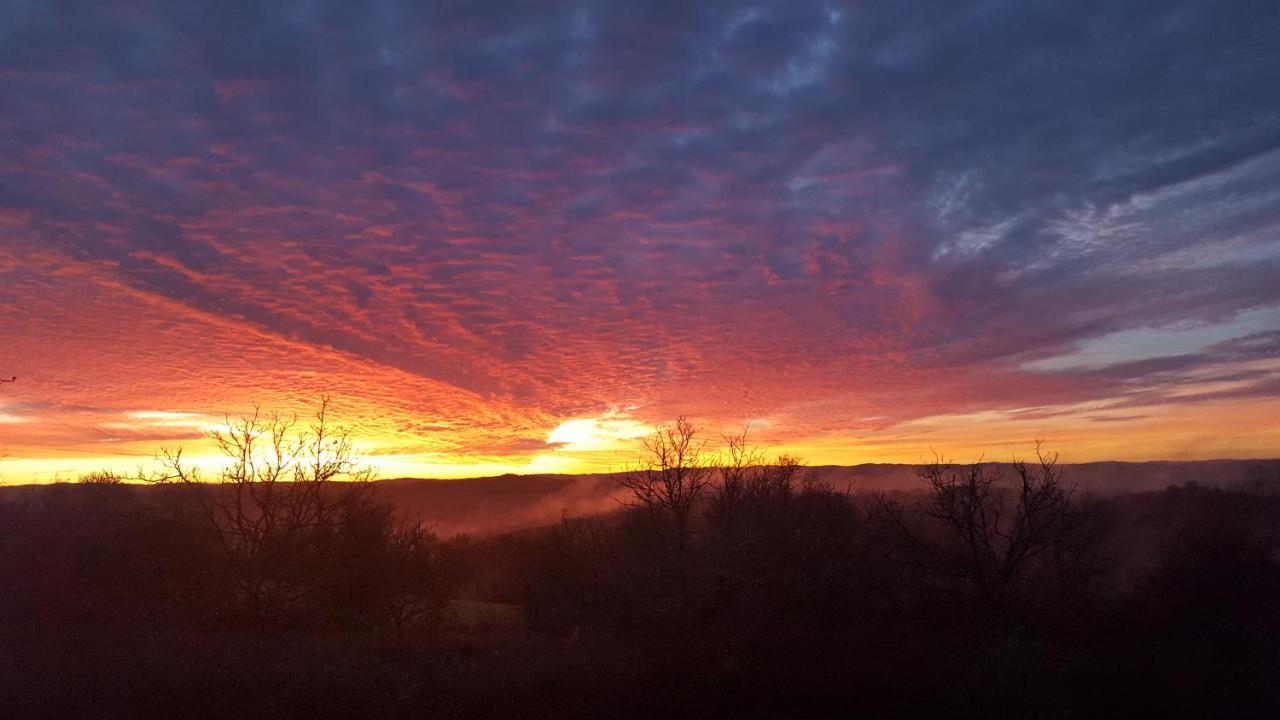 Au Soleil Couchant Saint-Julien-de-Lampon Buitenkant foto